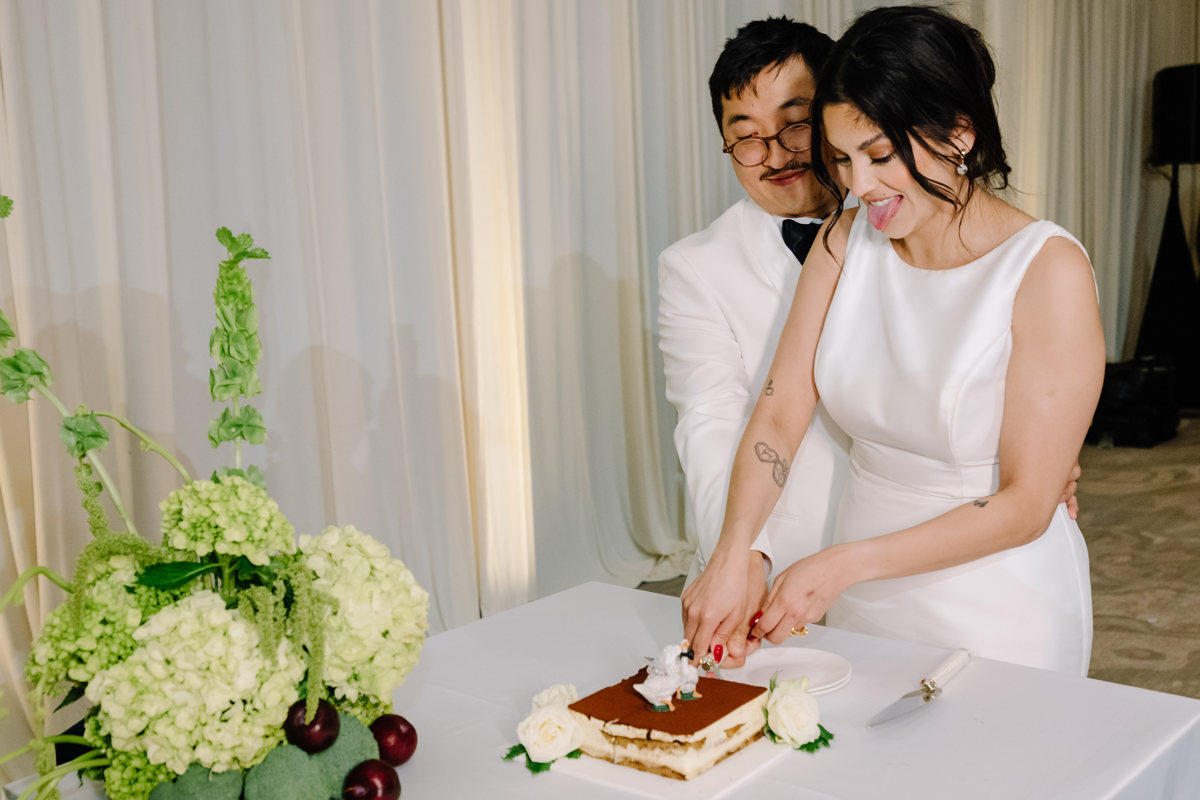 thompson hotel houston wedding grace prebyterian church ceremony best houston wedding photographer knwedding