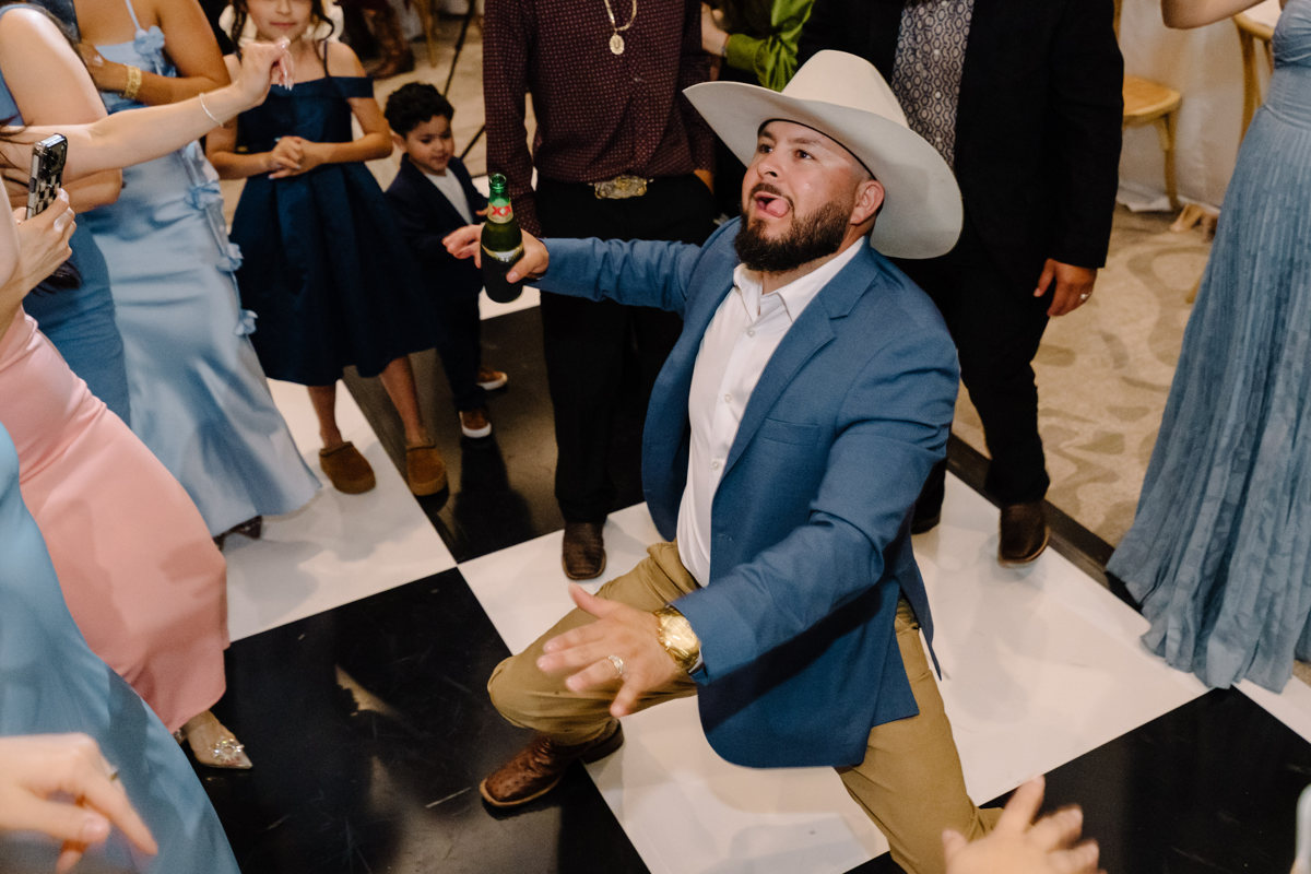 thompson hotel houston wedding grace prebyterian church ceremony best houston wedding photographer knwedding