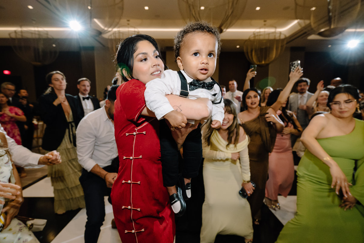 thompson hotel houston wedding grace prebyterian church ceremony best houston wedding photographer knwedding