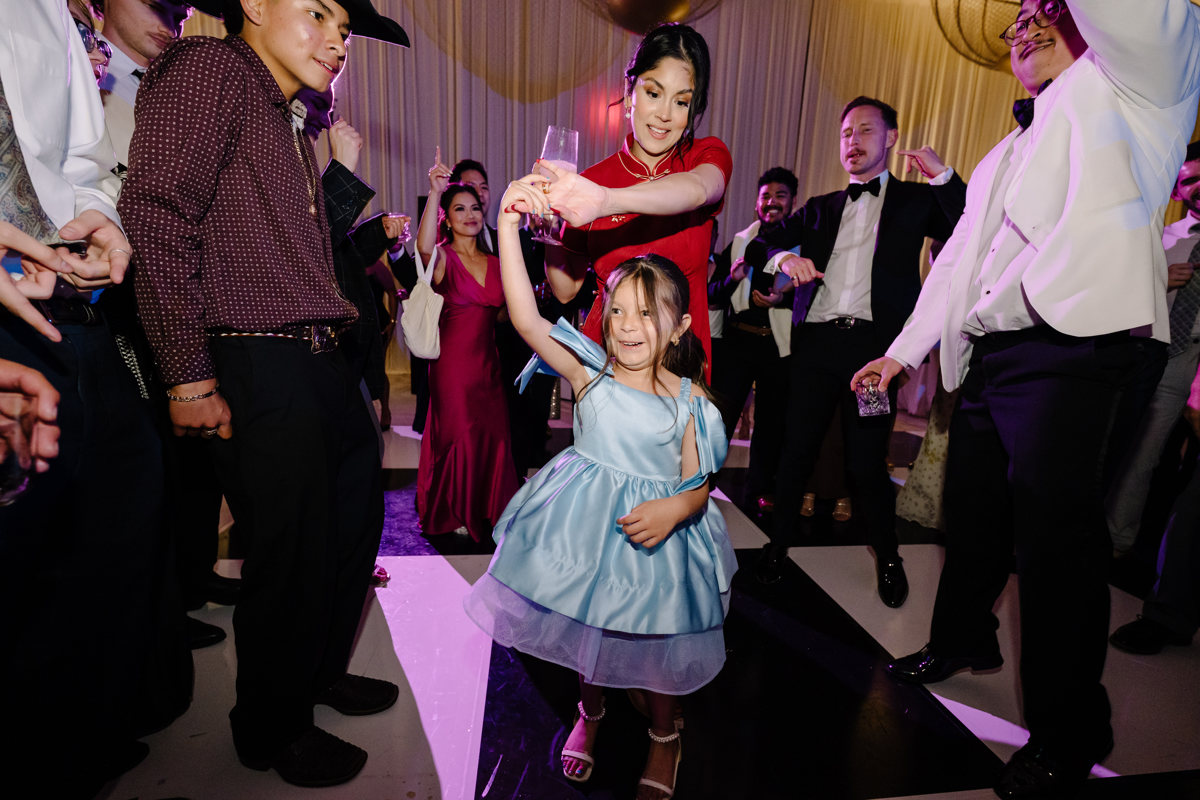 thompson hotel houston wedding grace prebyterian church ceremony best houston wedding photographer knwedding