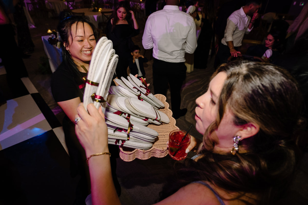 thompson hotel houston wedding grace prebyterian church ceremony best houston wedding photographer knwedding