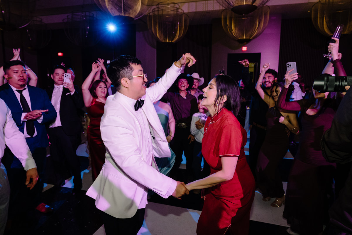 thompson hotel houston wedding grace prebyterian church ceremony best houston wedding photographer knwedding