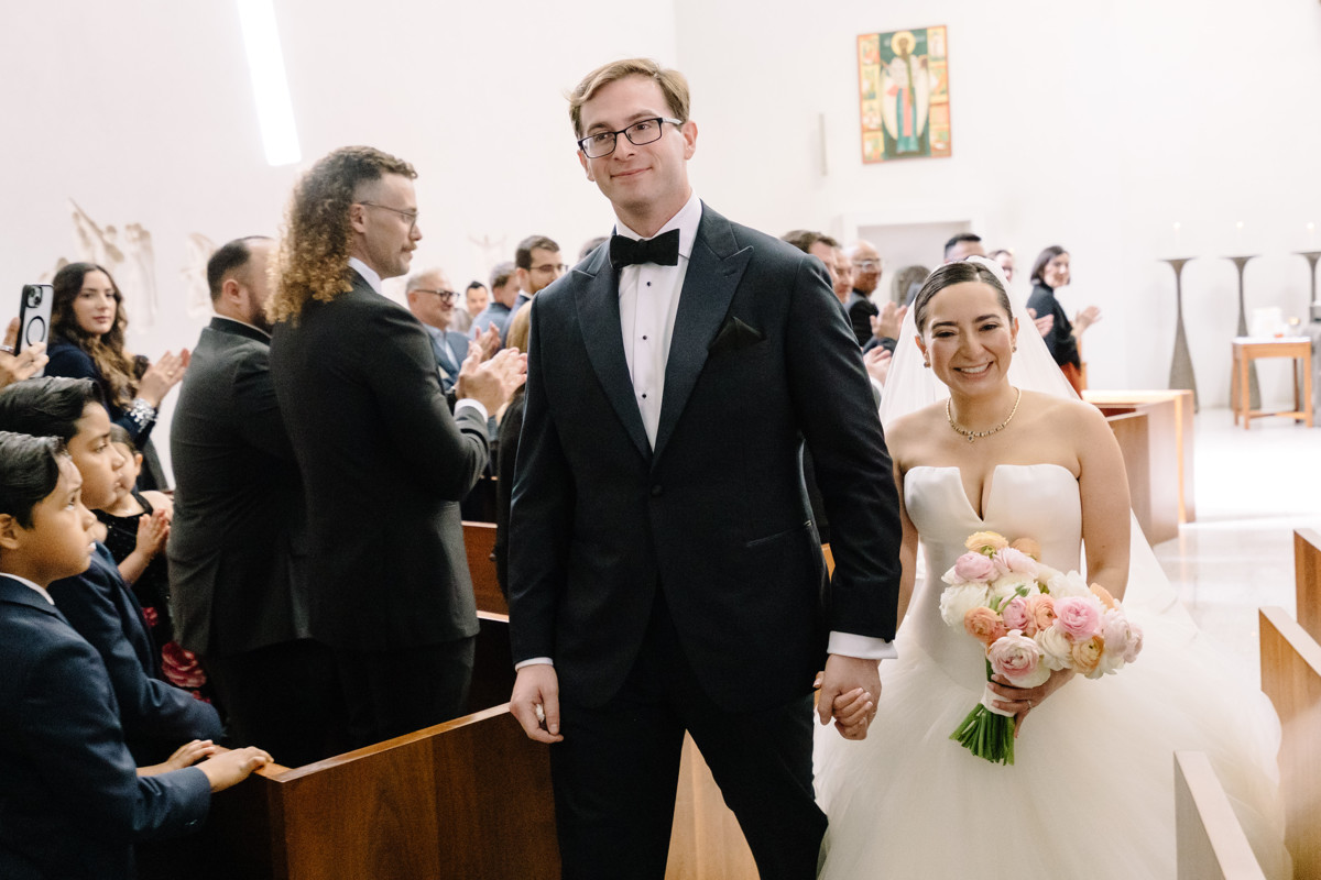 Houston wedding ceremony at st basil chapel st thomas university reception julia ideson library photographer photo