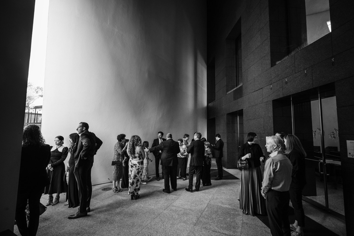 Houston wedding ceremony at st basil chapel st thomas university reception julia ideson library photographer photo