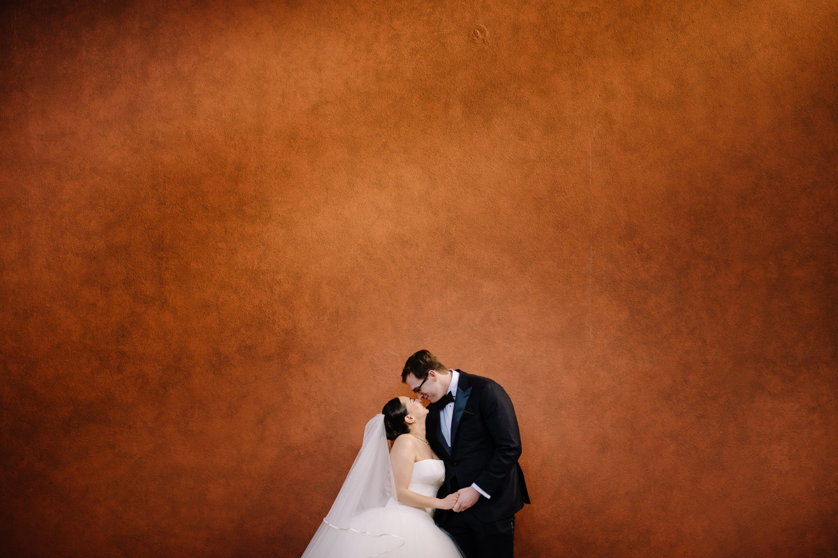 Houston wedding ceremony at st basil chapel st thomas university reception julia ideson library photographer photo