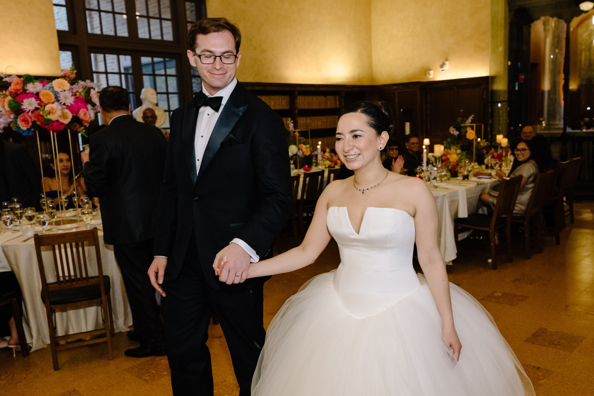 Houston wedding ceremony at st basil chapel st thomas university reception julia ideson library photographer photo