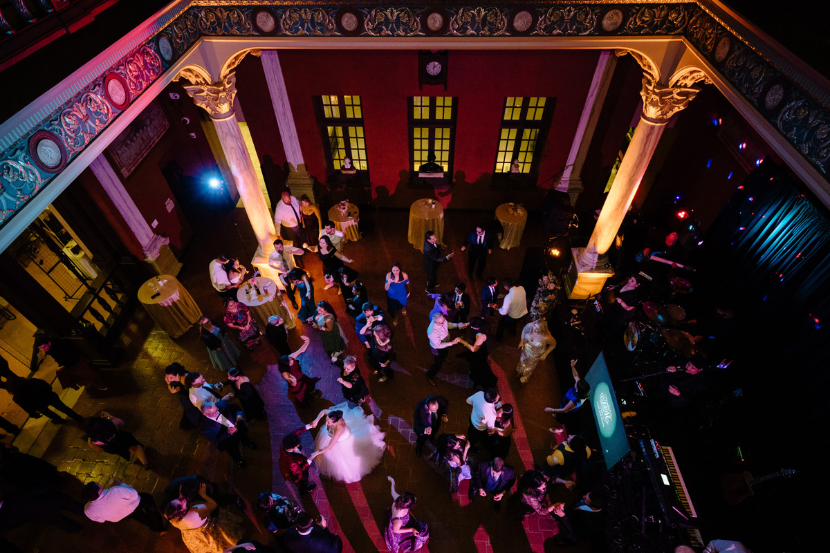 Houston wedding ceremony at st basil chapel st thomas university reception julia ideson library photographer photo