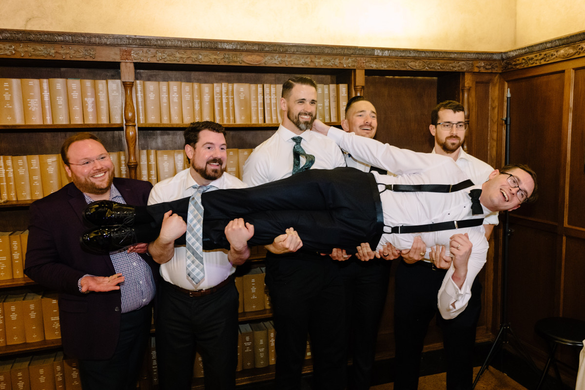 Houston wedding ceremony at st basil chapel st thomas university reception julia ideson library photographer photo