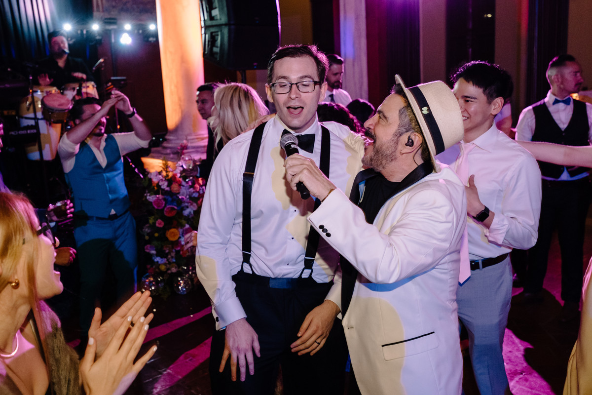 Houston wedding ceremony at st basil chapel st thomas university reception julia ideson library photographer photo