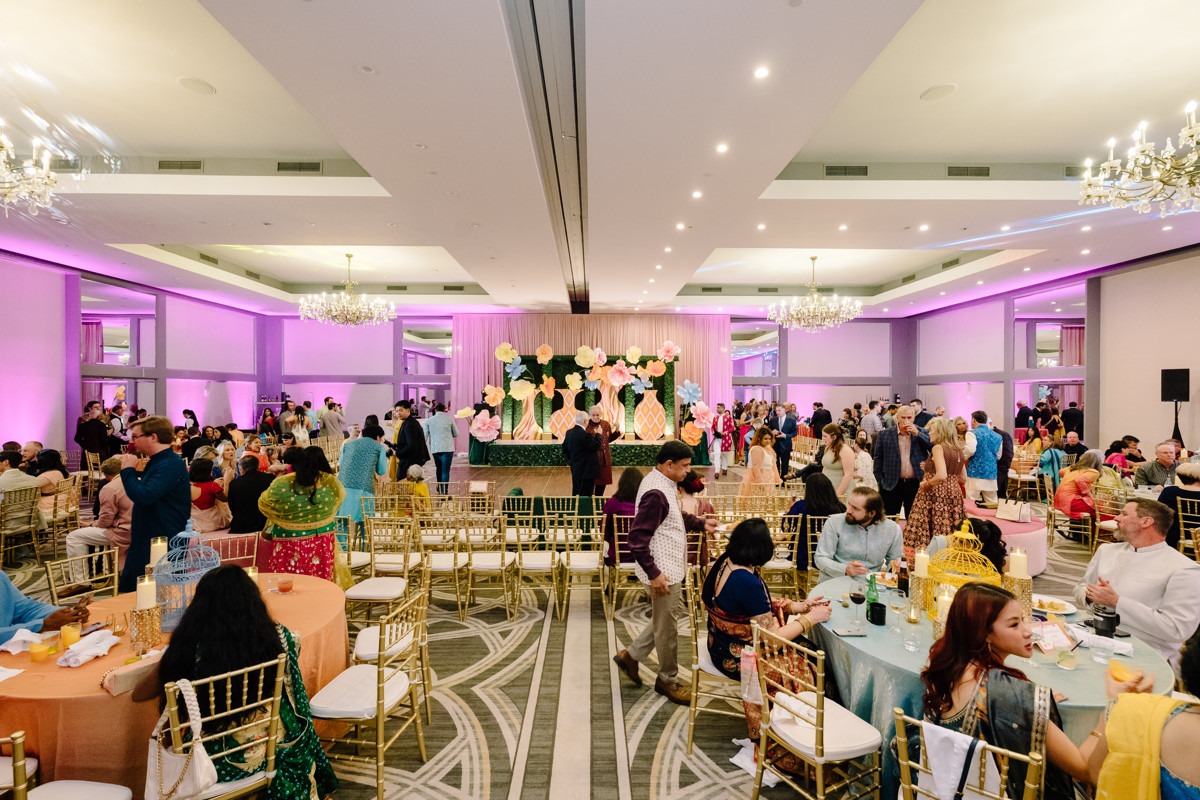 Houston documentary wedding indian american at omni hotel riverway riveroaks photo