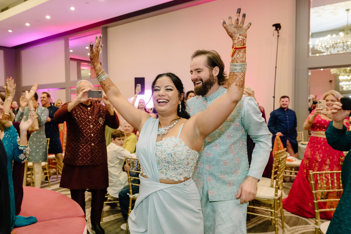 Houston documentary wedding indian american at omni hotel riverway riveroaks photo