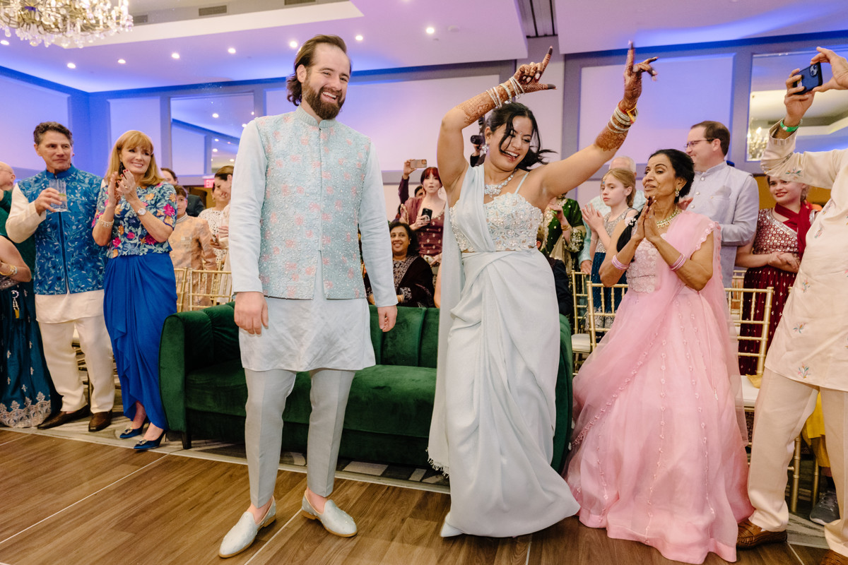 Houston documentary wedding indian american at omni hotel riverway riveroaks photo