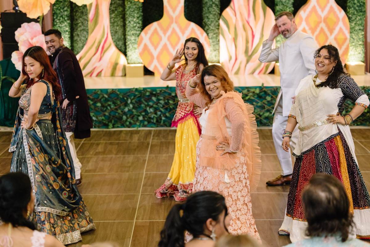 Houston documentary wedding indian american at omni hotel riverway riveroaks photo