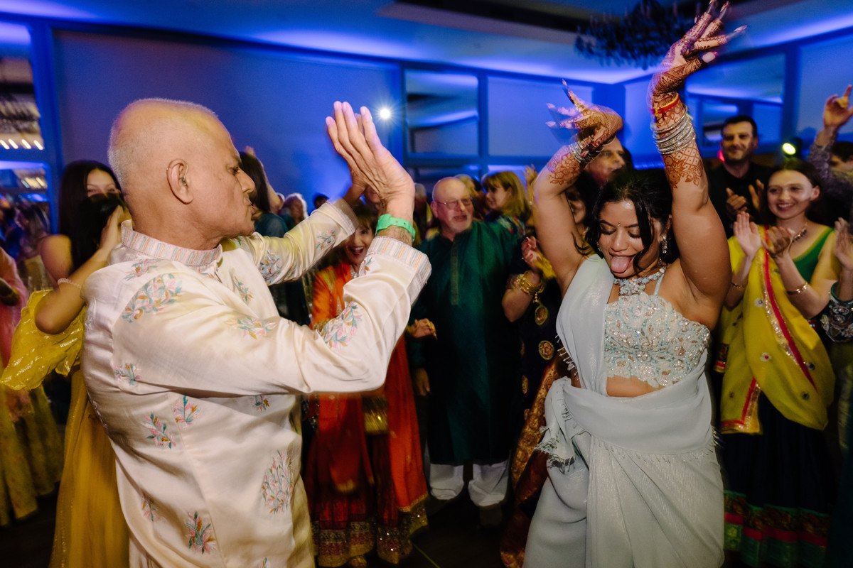 Houston documentary wedding indian american at omni hotel riverway riveroaks photo