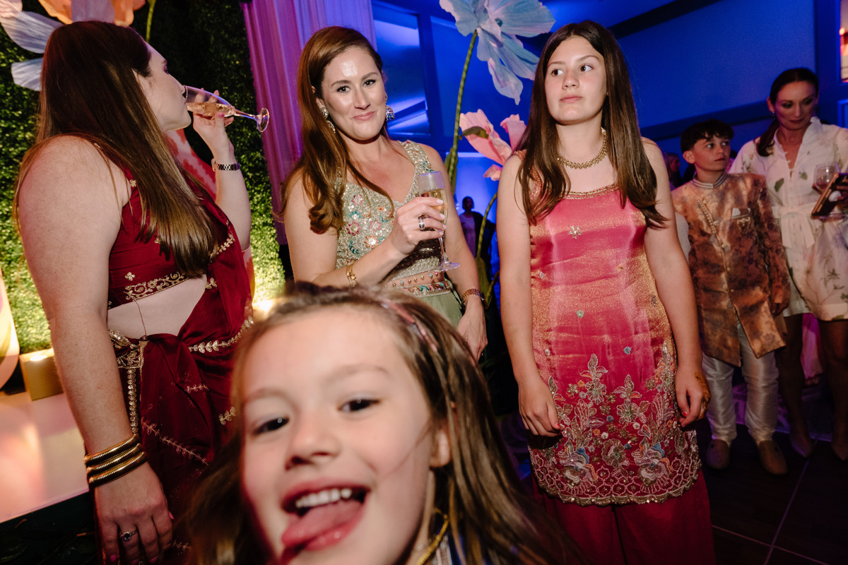 Houston documentary wedding indian american at omni hotel riverway riveroaks photo