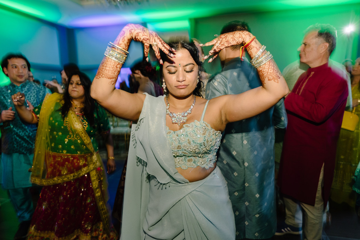 Houston documentary wedding indian american at omni hotel riverway riveroaks photo
