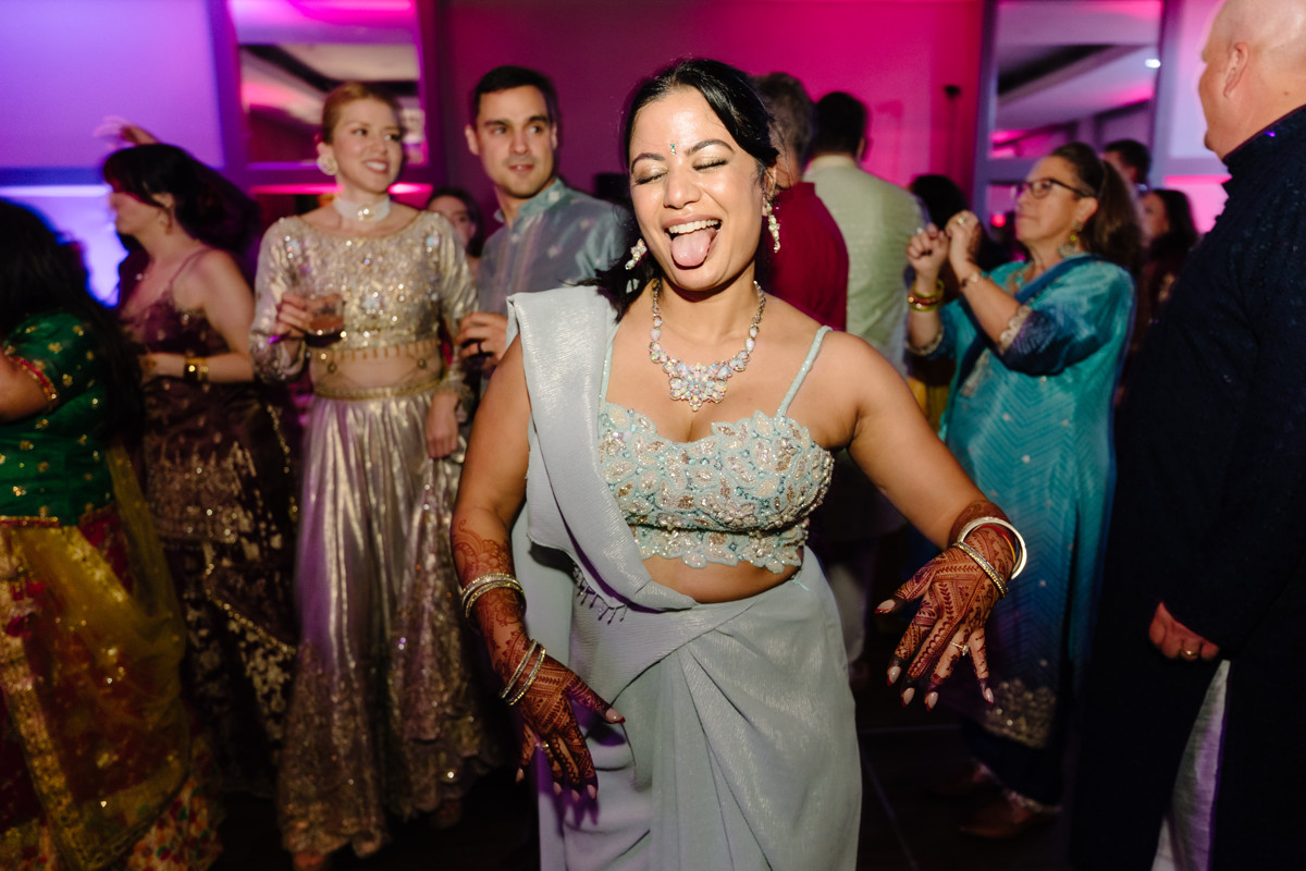 Houston documentary wedding indian american at omni hotel riverway riveroaks photo