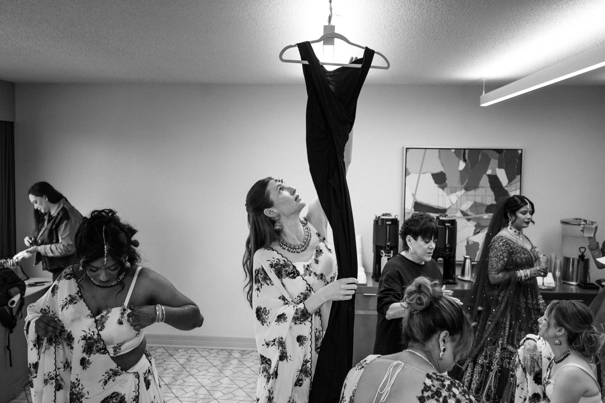 Houston documentary wedding indian american at omni hotel riverway riveroaks photo