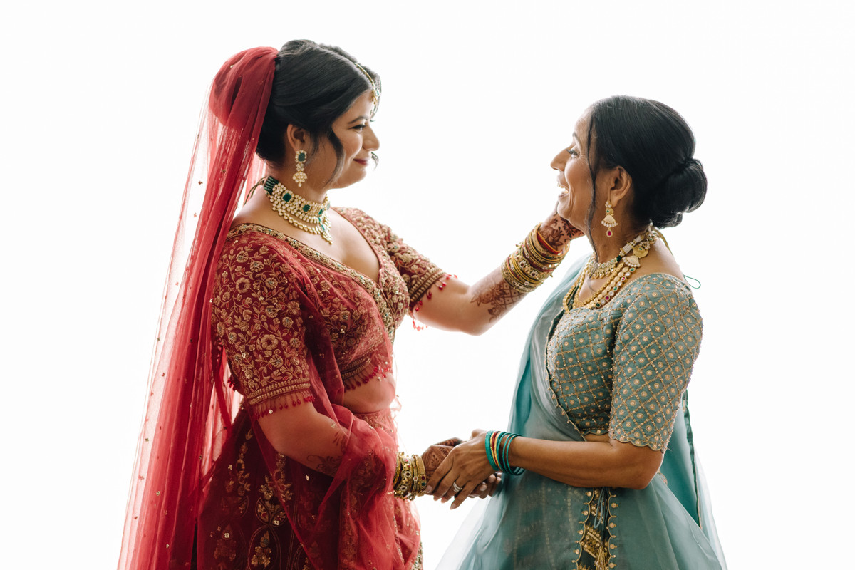 Houston documentary wedding indian american at omni hotel riverway riveroaks photo