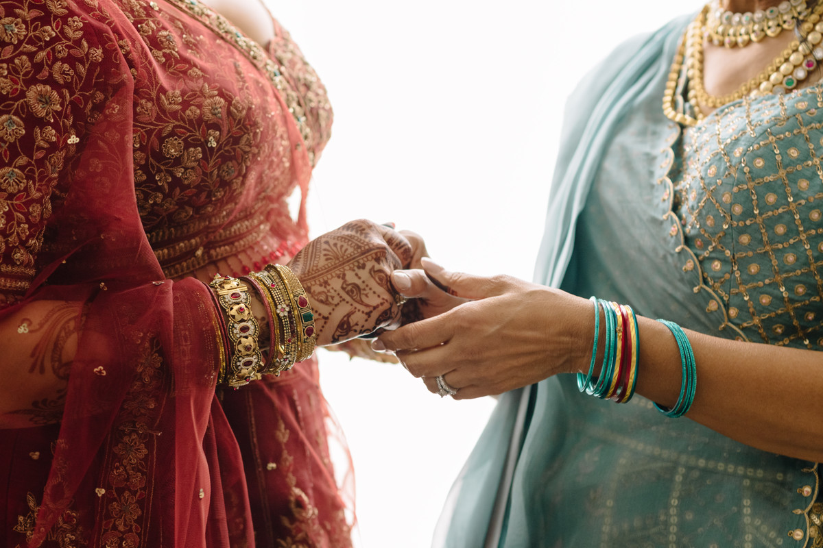 Houston documentary wedding indian american at omni hotel riverway riveroaks photo