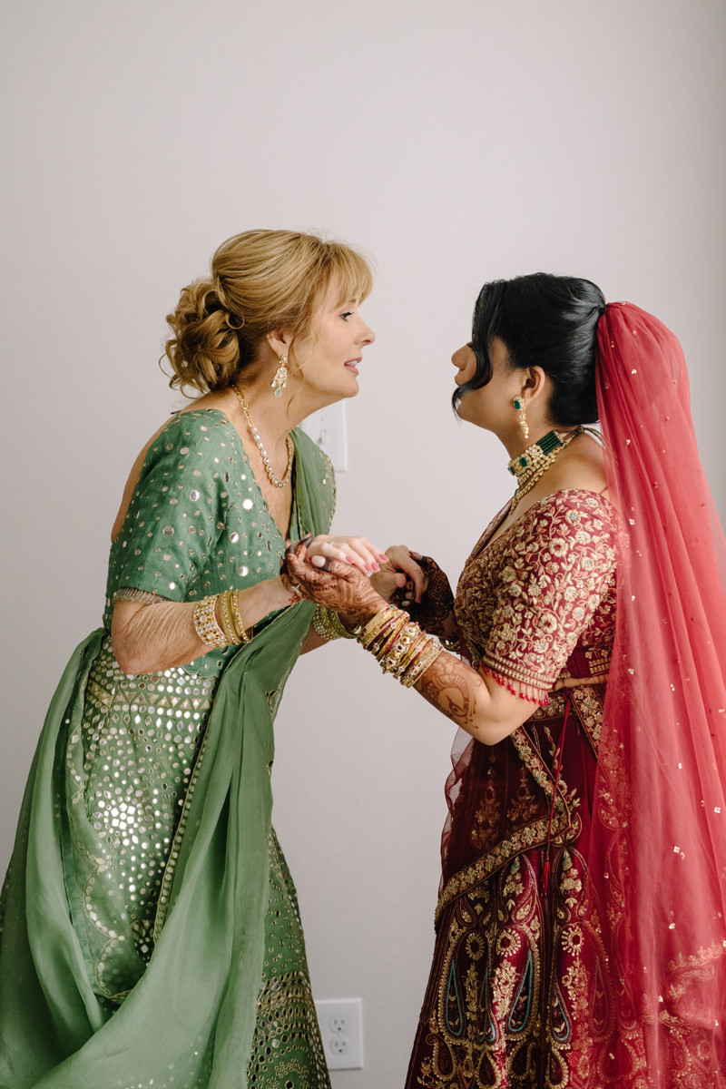 Houston documentary wedding indian american at omni hotel riverway riveroaks photo