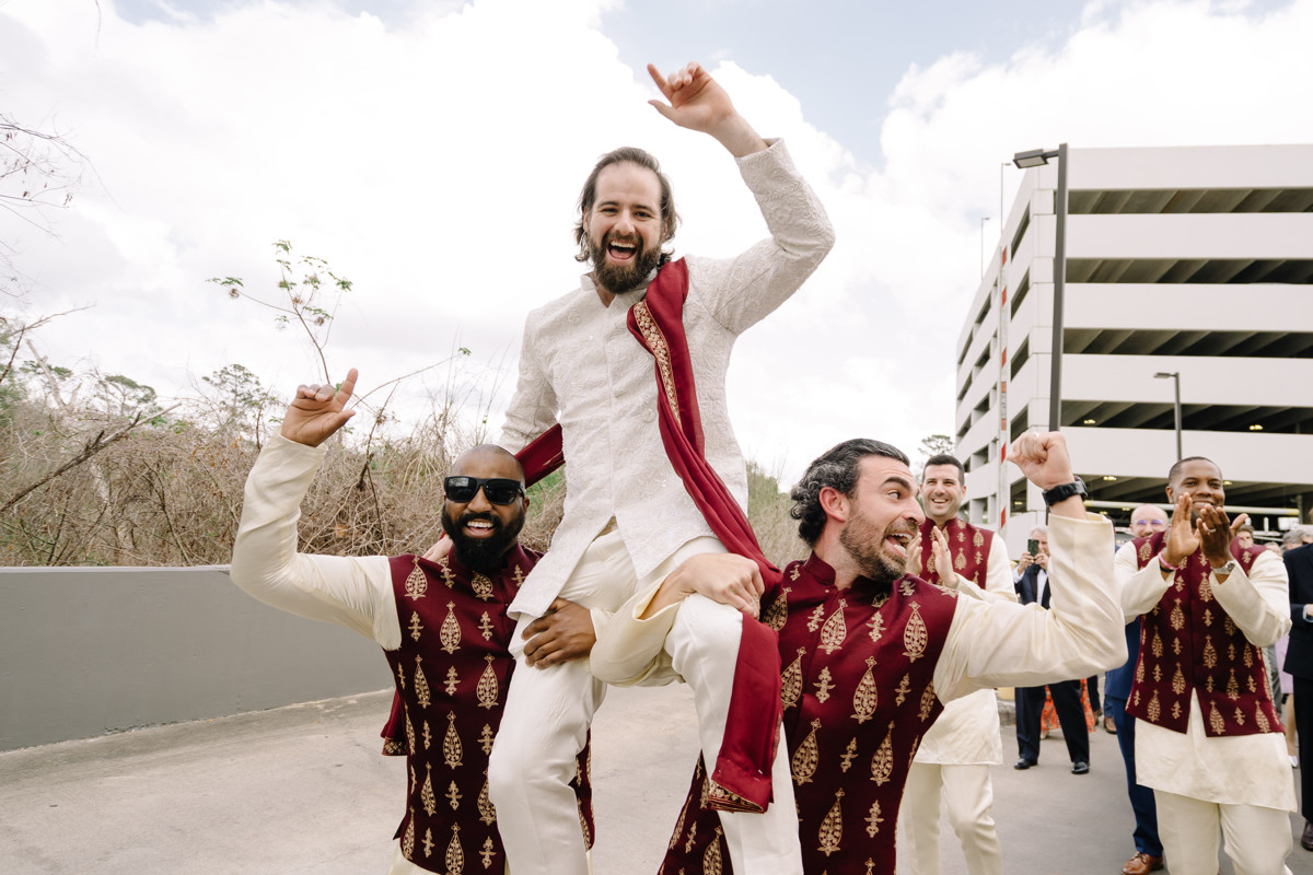 Houston documentary wedding indian american at omni hotel riverway riveroaks photo