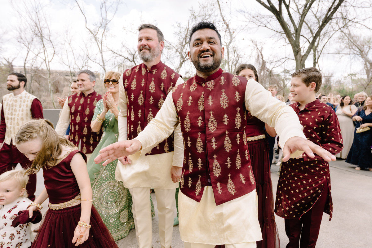 Houston documentary wedding indian american at omni hotel riverway riveroaks photo