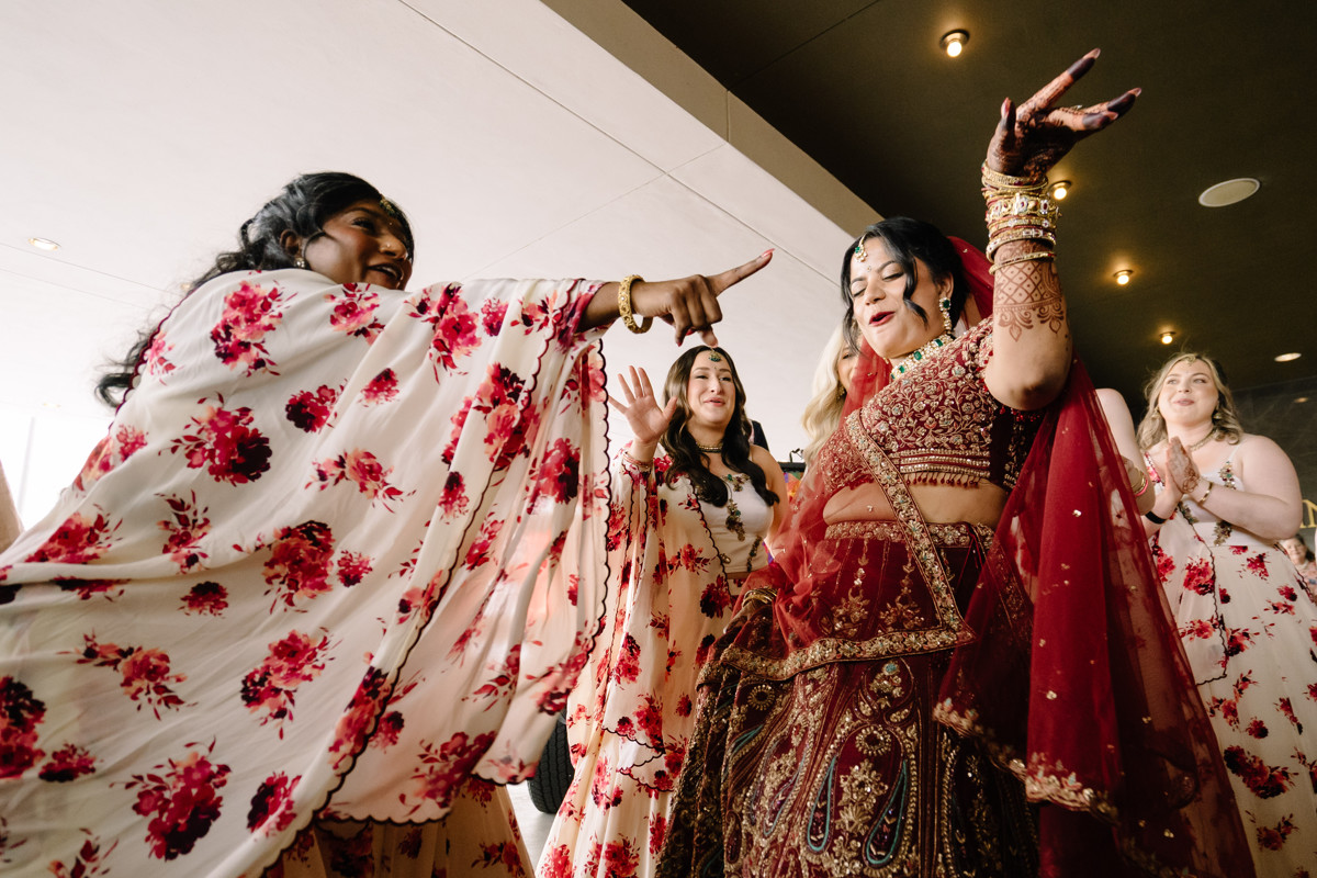 Houston documentary wedding indian american at omni hotel riverway riveroaks photo