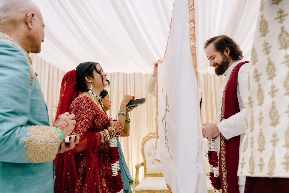 Houston documentary wedding indian american at omni hotel riverway riveroaks photo