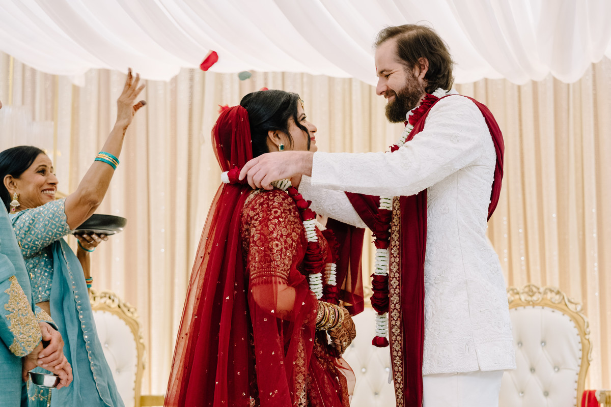 Houston documentary wedding indian american at omni hotel riverway riveroaks photo