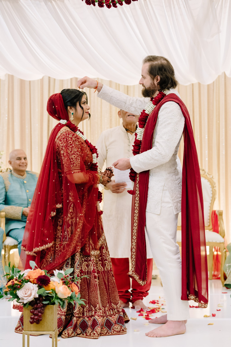 Houston documentary wedding indian american at omni hotel riverway riveroaks photo