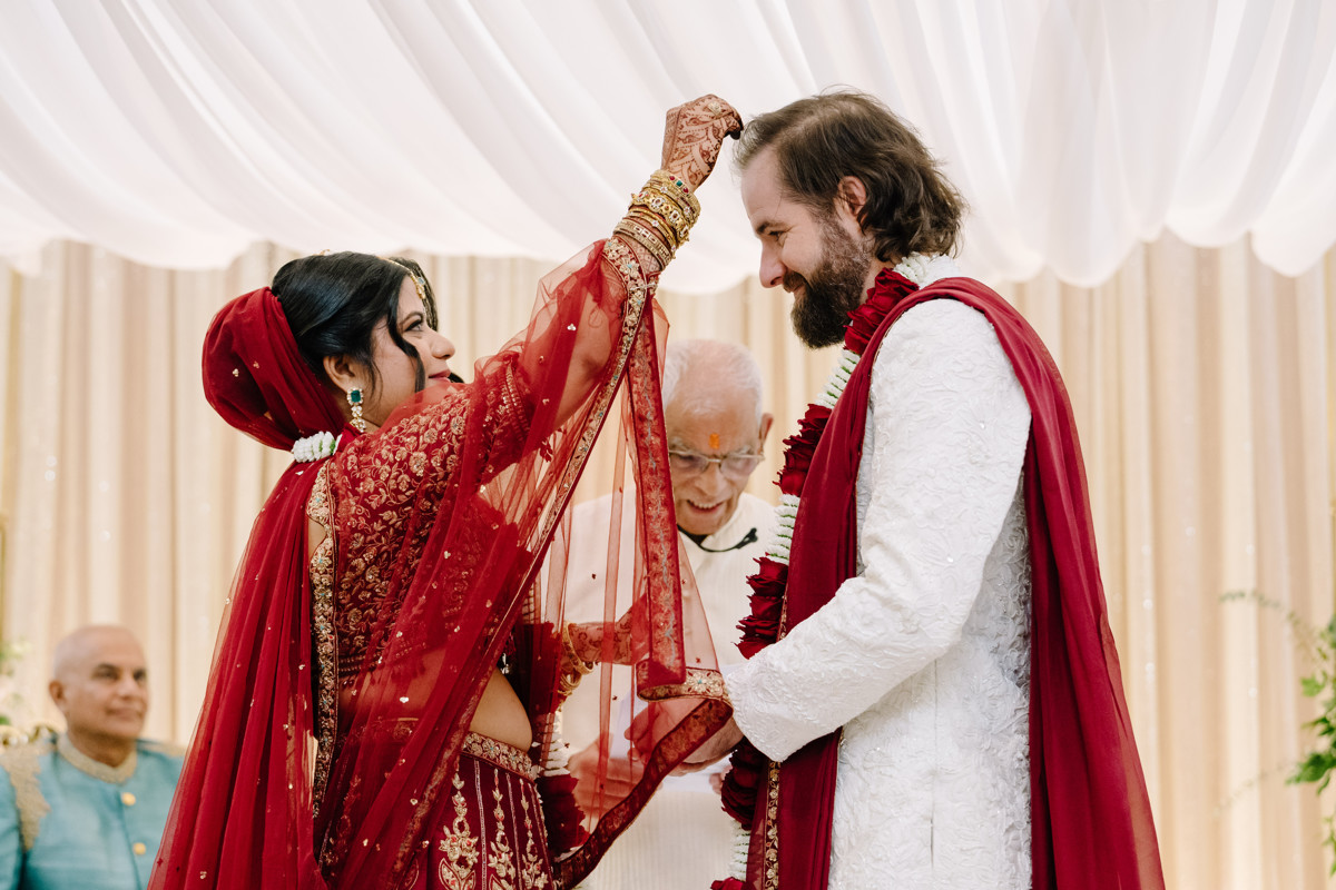Houston documentary wedding indian american at omni hotel riverway riveroaks photo