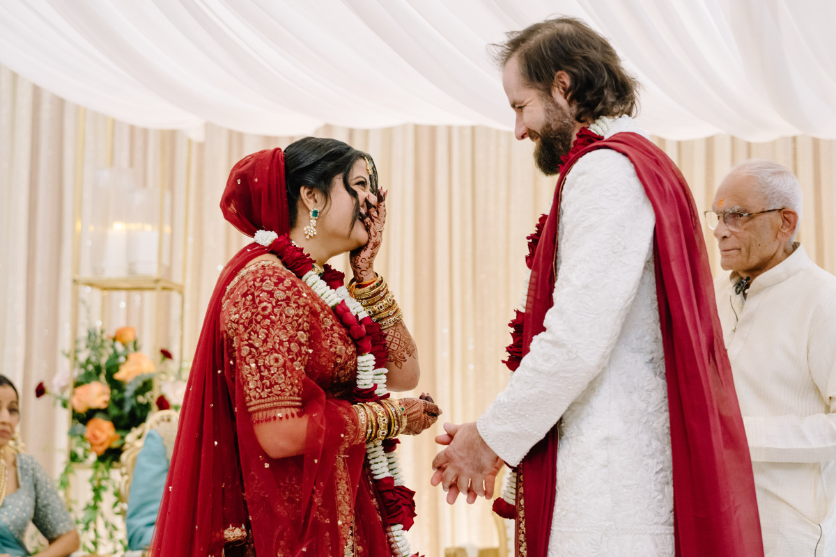 Houston documentary wedding indian american at omni hotel riverway riveroaks photo