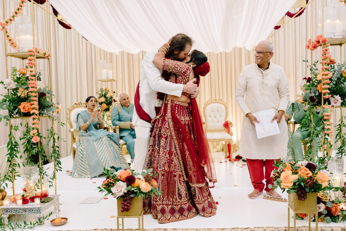 Houston documentary wedding indian american at omni hotel riverway riveroaks photo