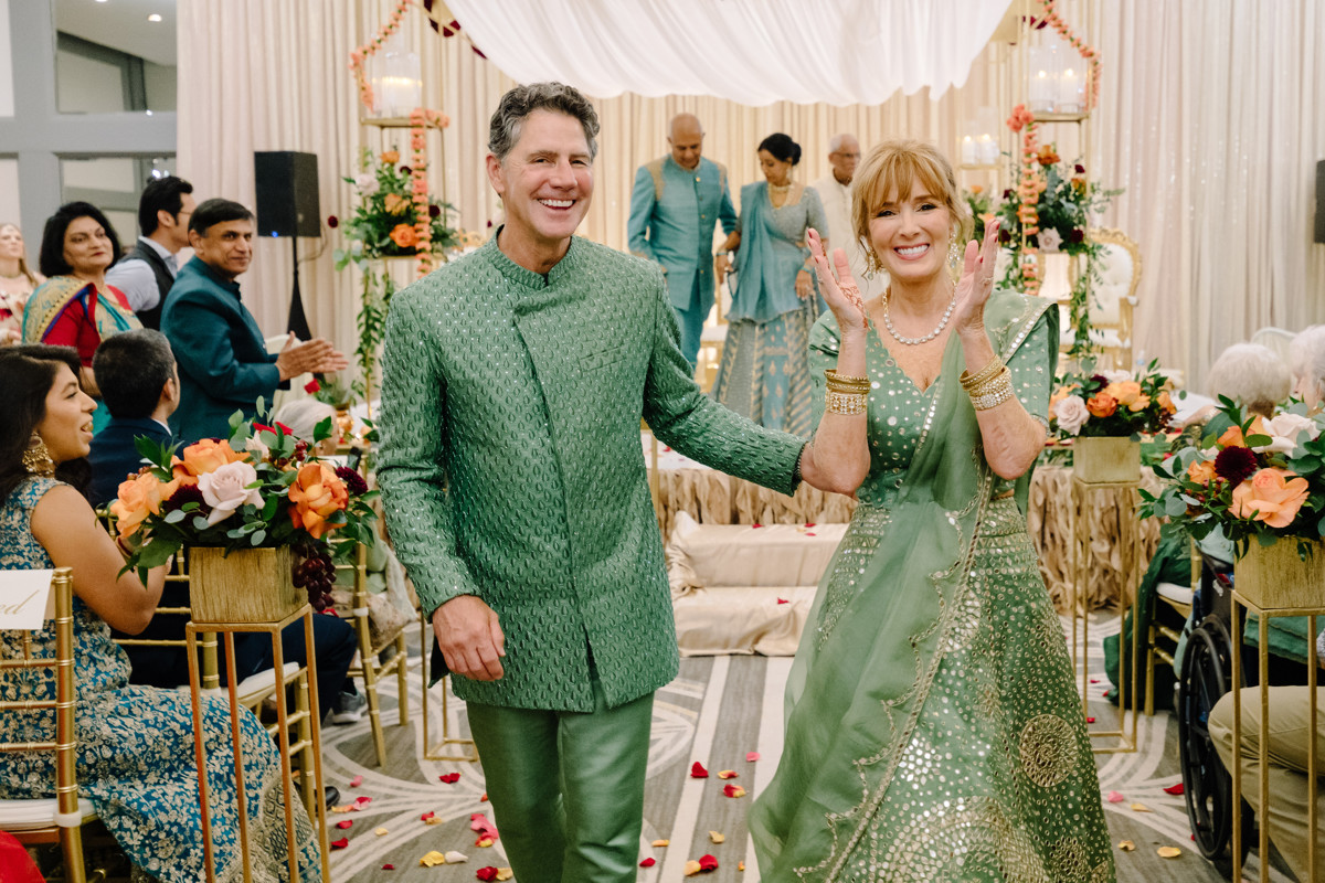 Houston documentary wedding indian american at omni hotel riverway riveroaks photo