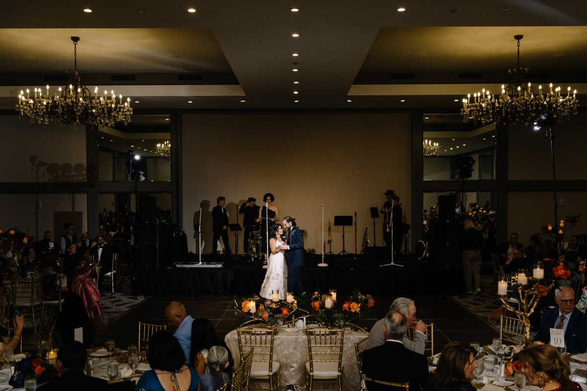 Houston documentary wedding indian american at omni hotel riverway riveroaks photo