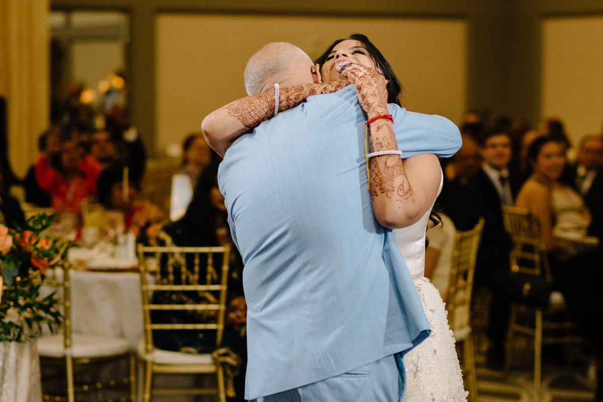 Houston documentary wedding indian american at omni hotel riverway riveroaks photo