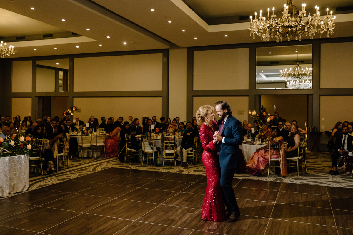Houston documentary wedding indian american at omni hotel riverway riveroaks photo