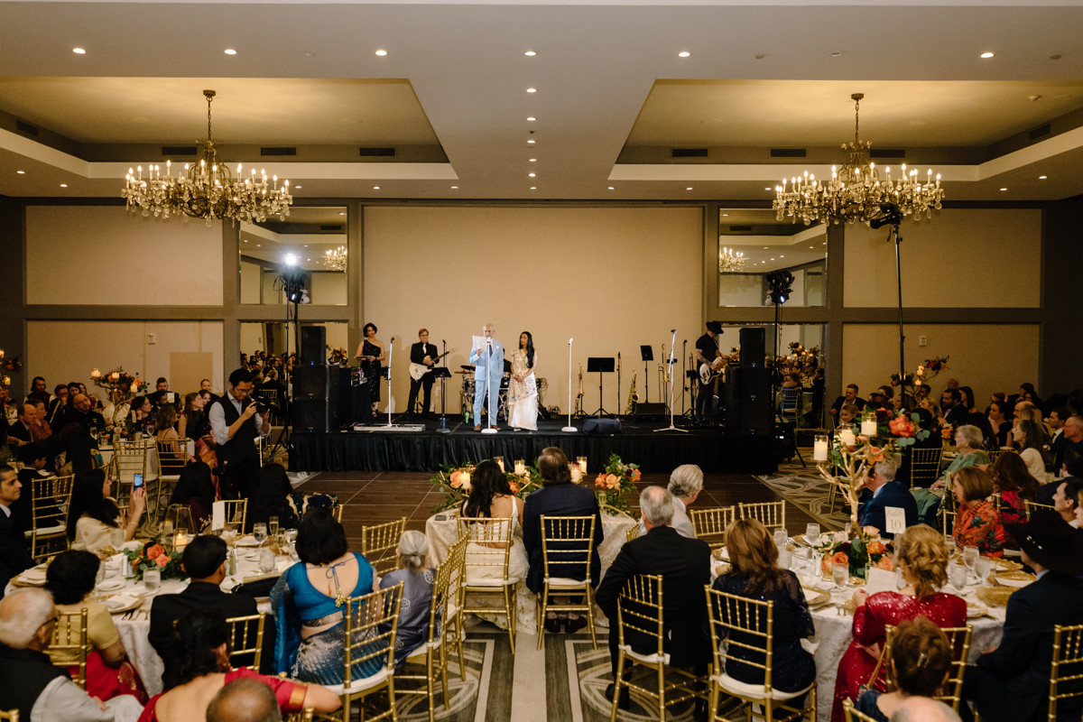 Houston documentary wedding indian american at omni hotel riverway riveroaks photo