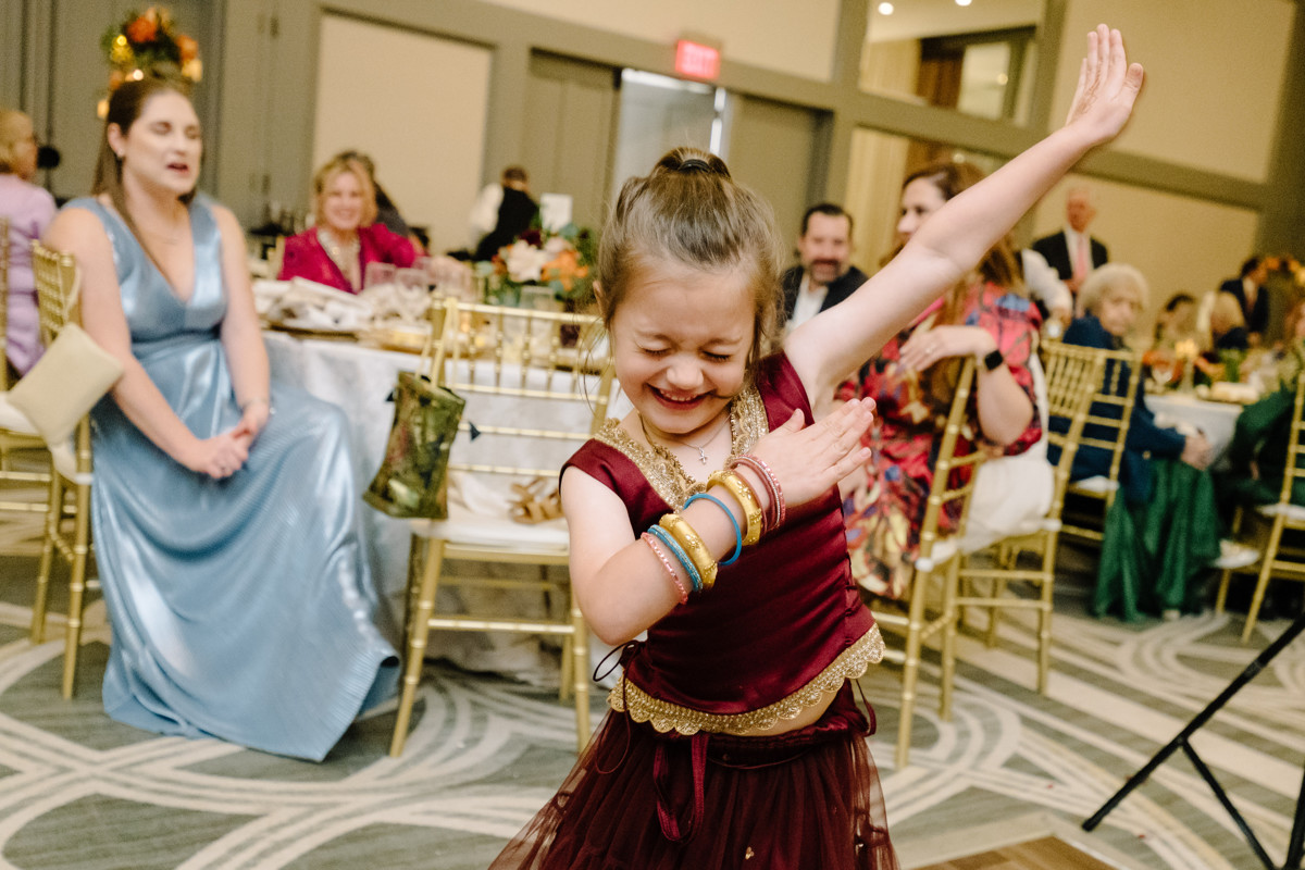 Houston documentary wedding indian american at omni hotel riverway riveroaks photo