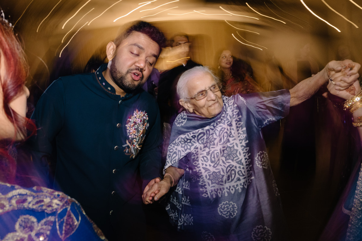 Houston documentary wedding indian american at omni hotel riverway riveroaks photo
