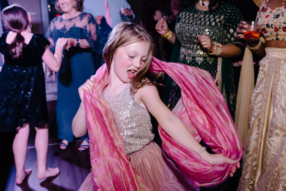 Houston documentary wedding indian american at omni hotel riverway riveroaks photo