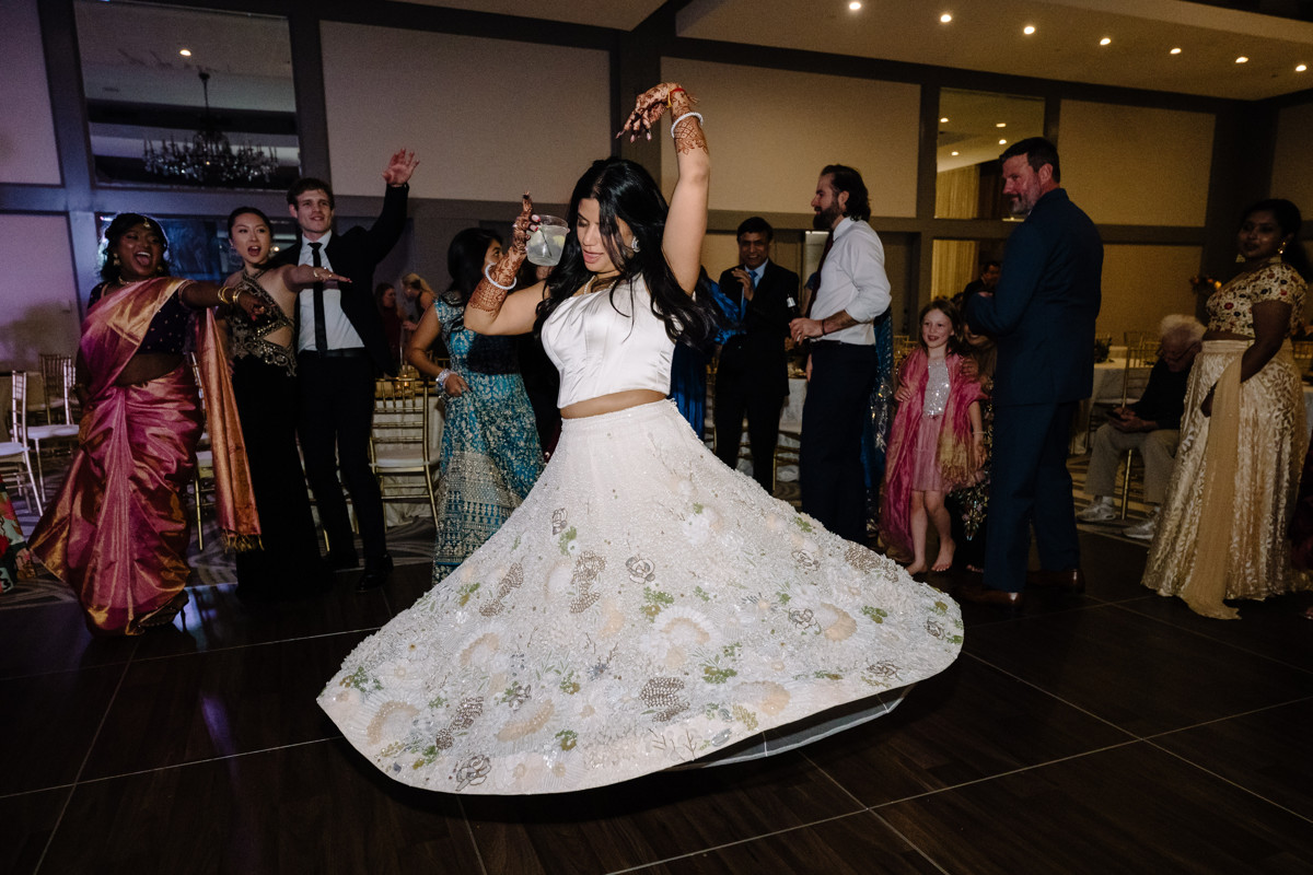 Houston documentary wedding indian american at omni hotel riverway riveroaks photo