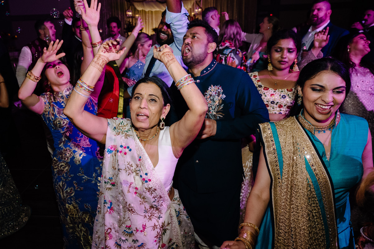 Houston documentary wedding indian american at omni hotel riverway riveroaks photo