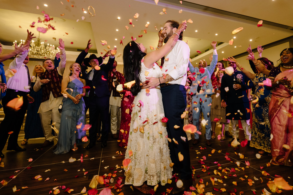 Houston documentary wedding indian american at omni hotel riverway riveroaks photo