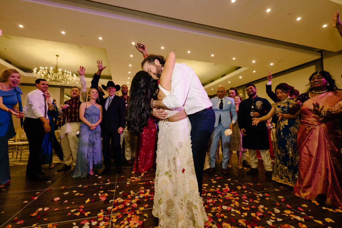 Houston documentary wedding indian american at omni hotel riverway riveroaks photo