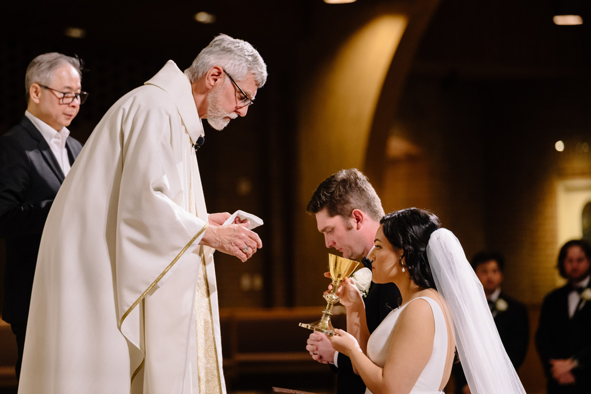 briscoe manor wedding photo st laurence catholic church ceremony houston documentary wedding photographer