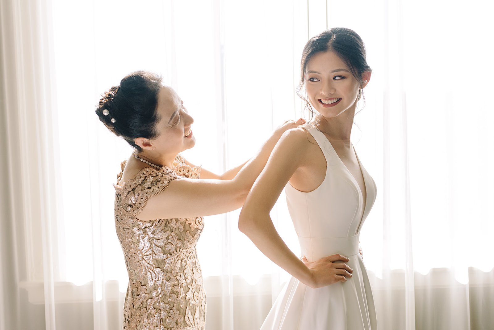 Wedding photo hotel zaza museum district ballroom reception new year eve party best houston wedding photographer