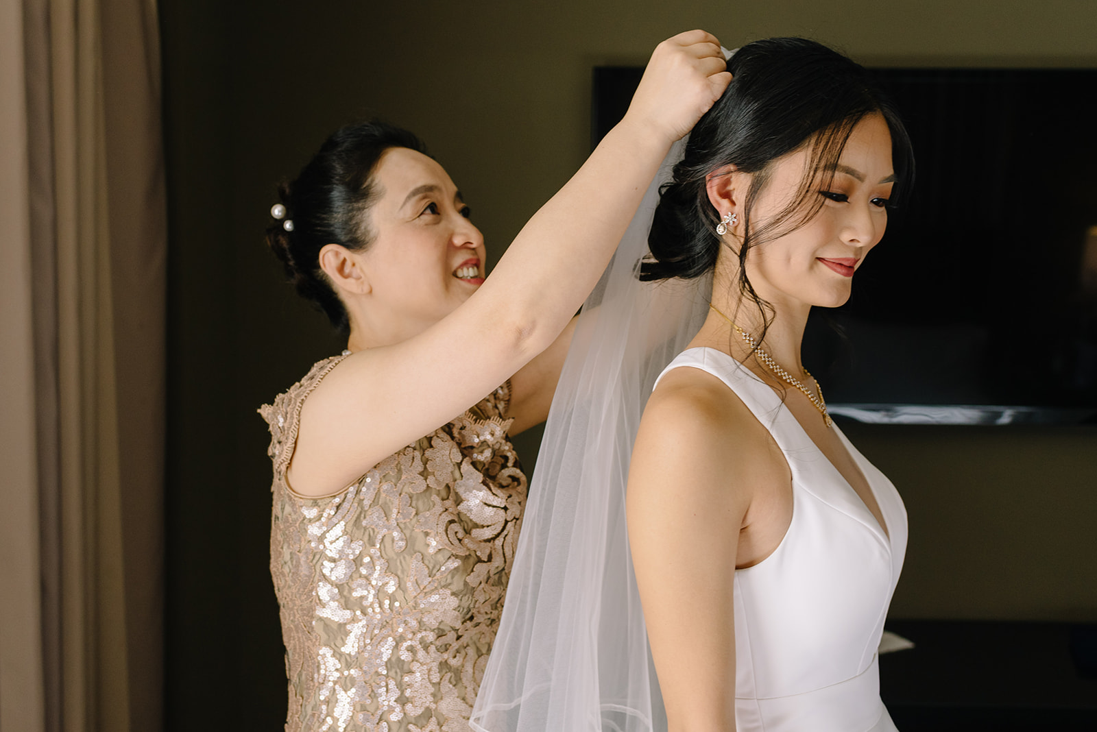 Wedding photo hotel zaza museum district ballroom reception new year eve party best houston wedding photographer
