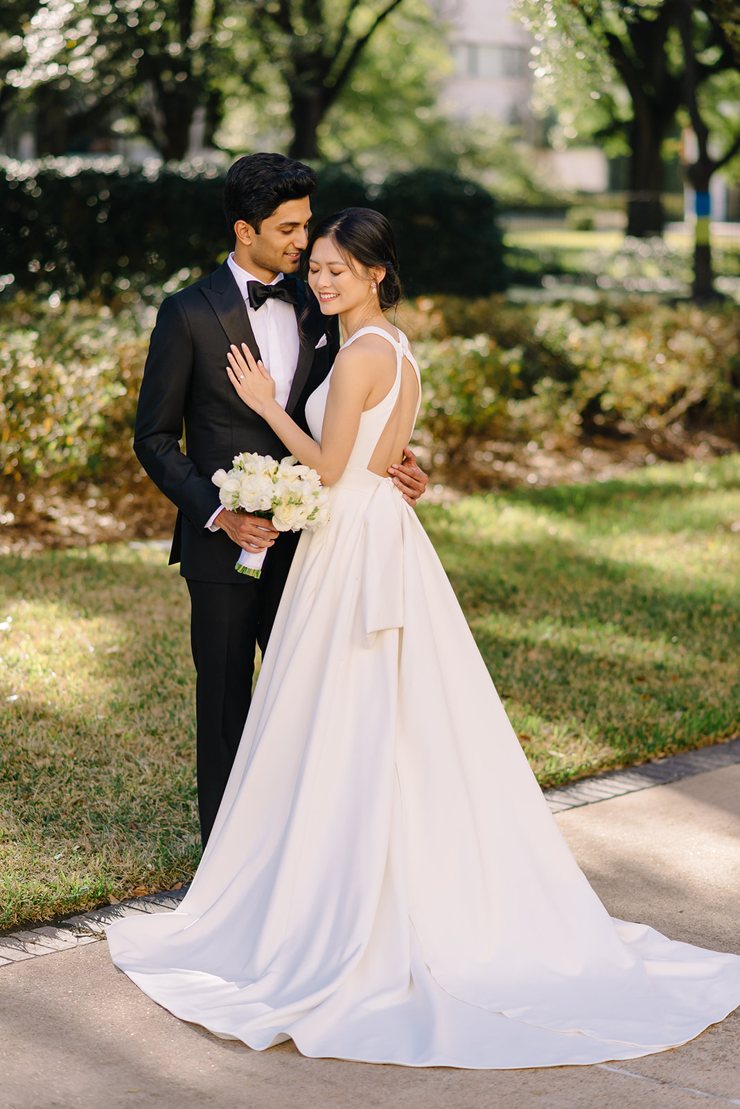 Wedding photo hotel zaza museum district ballroom reception new year eve party best houston wedding photographer